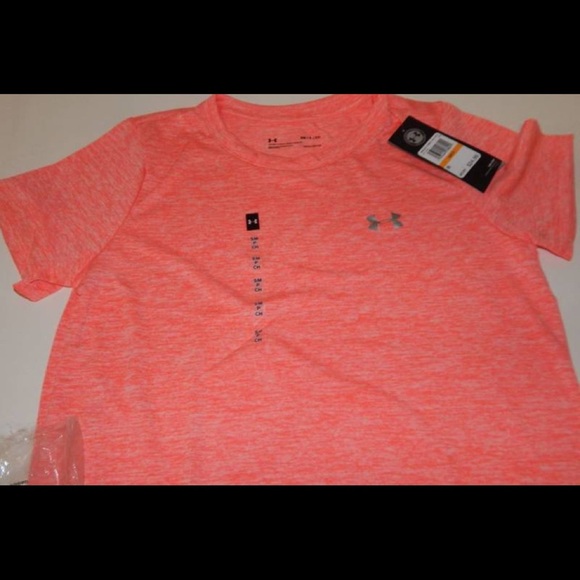 Under Armour Women's Tech Crew Neck Twist Tee - Picture 5 of 6